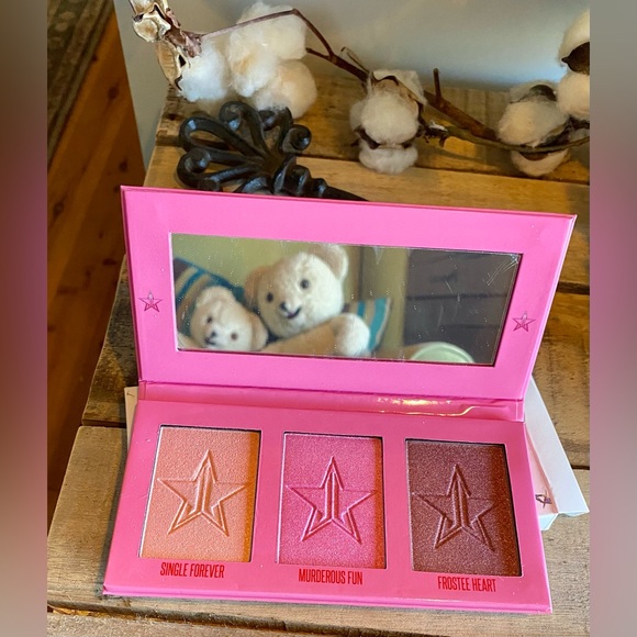 💥Jeffree Star Heartbreaker Skin Frost Highlighter Pallette💥 NEW - Picture 1 of 4